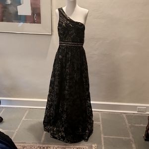 Oleg Cassini Black and Gold One Shoulder Gown